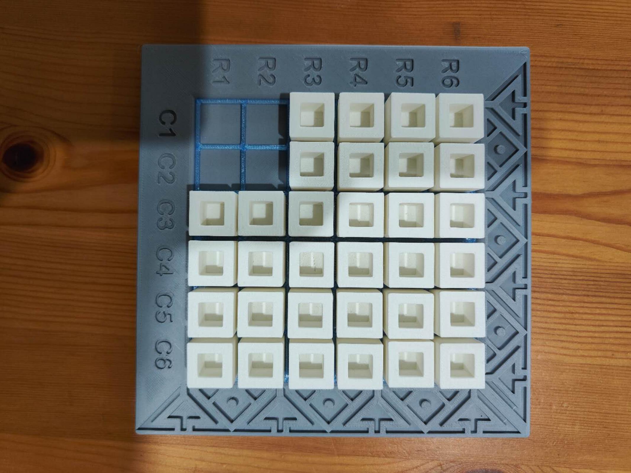 带坐标标识的Coded Escape模块化迷宫棋盘